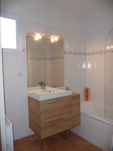 photo 8 Owner direct vacation rental Sainte Maxime villa Provence-Alpes-Cte d'Azur Var bathroom