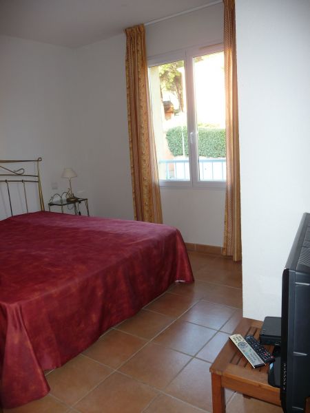 photo 4 Owner direct vacation rental Sainte Maxime villa Provence-Alpes-Cte d'Azur Var bedroom 2