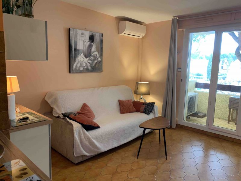 photo 3 Owner direct vacation rental Saint Cyr sur Mer appartement Provence-Alpes-Cte d'Azur Var Sitting room