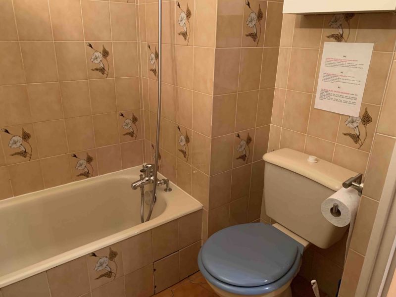photo 9 Owner direct vacation rental Saint Cyr sur Mer appartement Provence-Alpes-Cte d'Azur Var bathroom