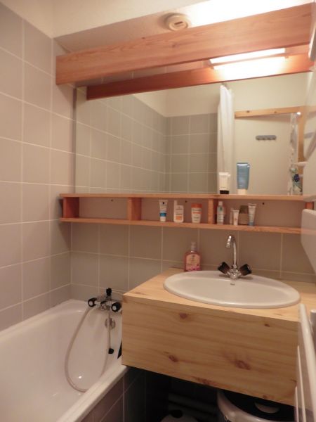 photo 5 Owner direct vacation rental Mribel appartement Rhone-Alps Savoie bathroom