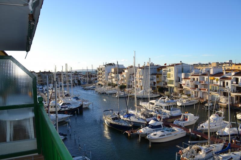 photo 3 Owner direct vacation rental Empuriabrava appartement Catalonia Girona (province of) View from the balcony