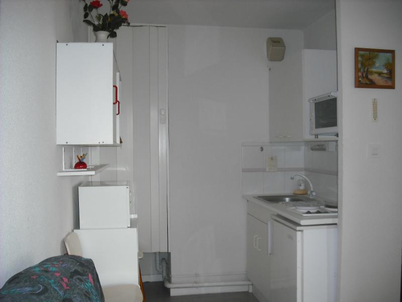 photo 3 Owner direct vacation rental Royan appartement Poitou-Charentes Charente-Maritime Kitchenette