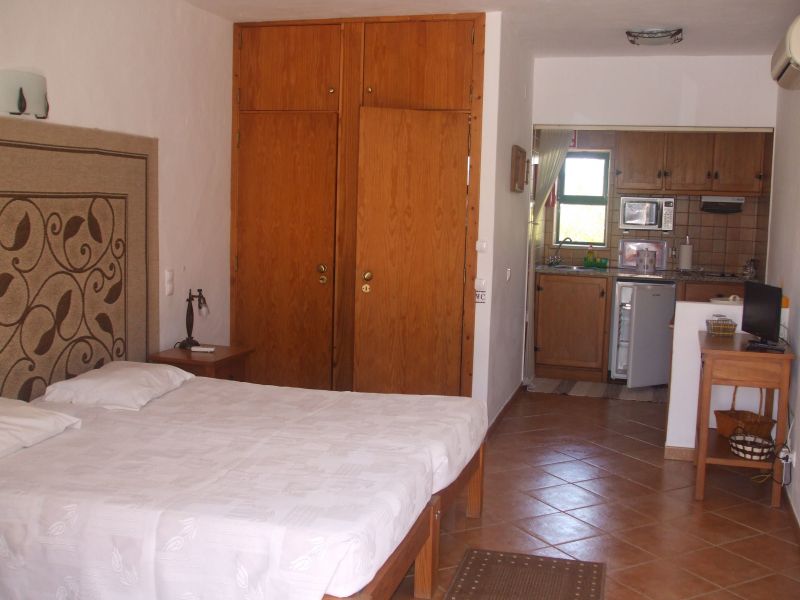 photo 14 Owner direct vacation rental Porches studio Algarve  bedroom