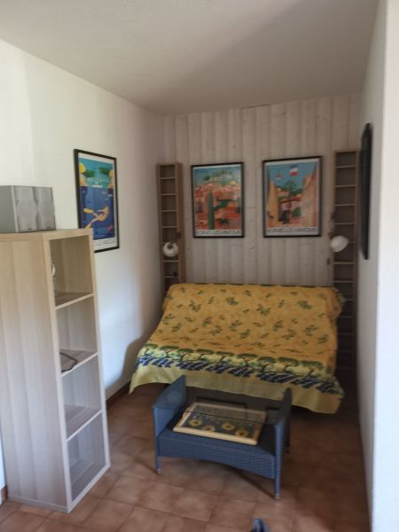 photo 12 Owner direct vacation rental Bormes Les Mimosas appartement Provence-Alpes-Cte d'Azur Var Extra sleeping accommodation