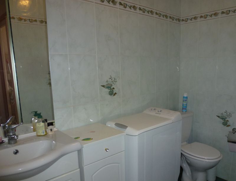 photo 7 Owner direct vacation rental Hyres appartement Provence-Alpes-Cte d'Azur Var Washing facilities