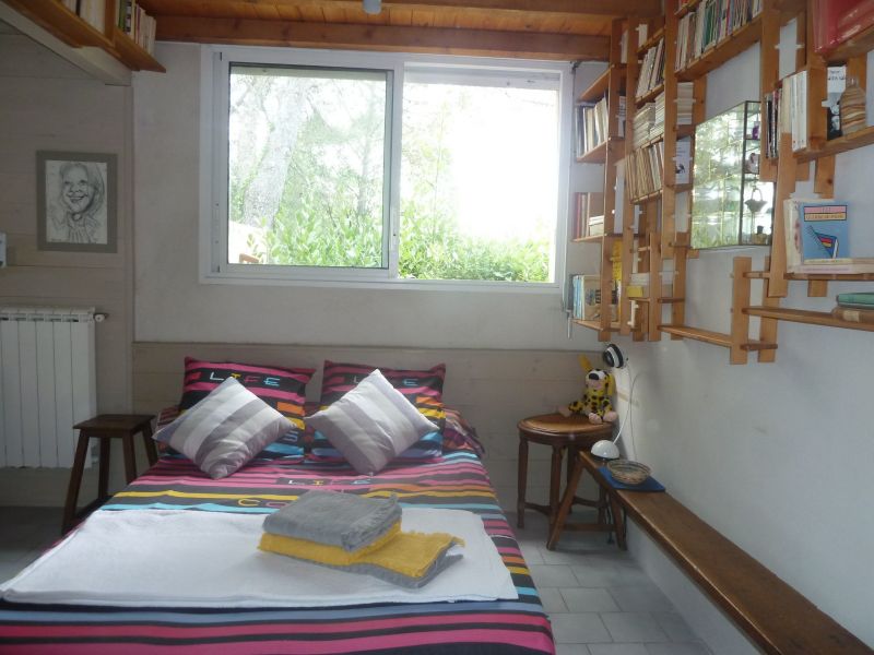 photo 8 Owner direct vacation rental Nmes maison Languedoc-Roussillon Gard bedroom 2