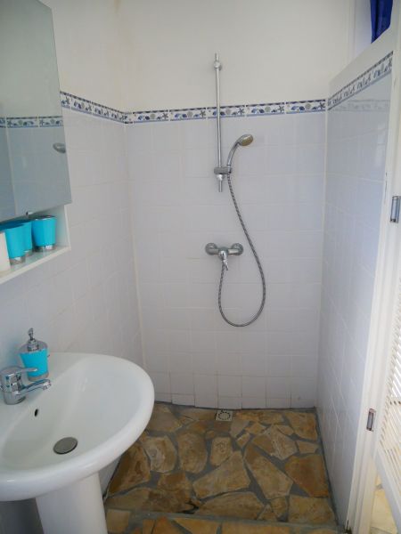 photo 29 Owner direct vacation rental Saint Francois villa Grande Terre  Washing facilities 4