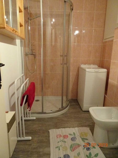 photo 9 Owner direct vacation rental Embrun appartement Provence-Alpes-Cte d'Azur Hautes-Alpes bathroom