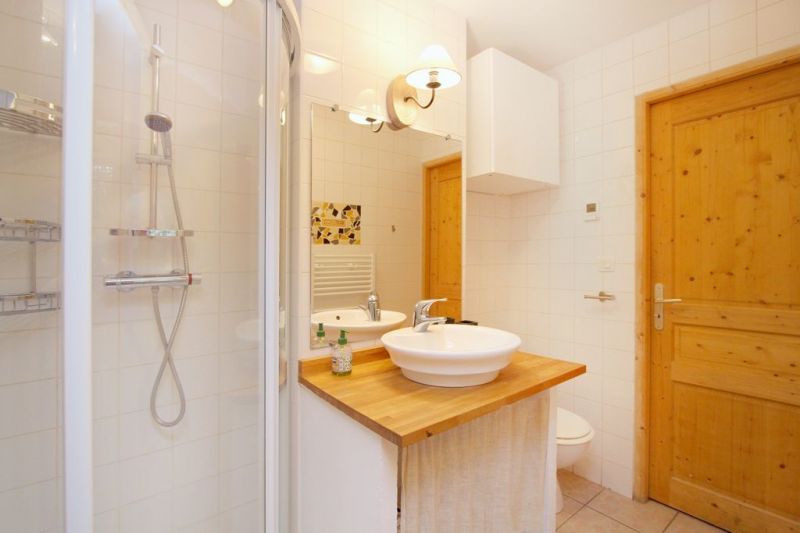 photo 9 Owner direct vacation rental Les 2 Alpes appartement Rhone-Alps Isre bathroom 2