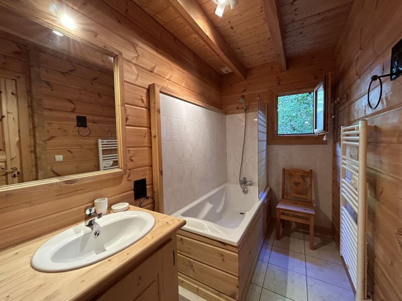photo 12 Owner direct vacation rental Samons chalet Rhone-Alps  Washing facilities 1