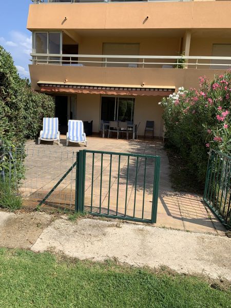 photo 17 Owner direct vacation rental La Londe-les-Maures appartement Provence-Alpes-Cte d'Azur Var