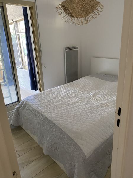 photo 11 Owner direct vacation rental La Londe-les-Maures appartement Provence-Alpes-Cte d'Azur Var bedroom