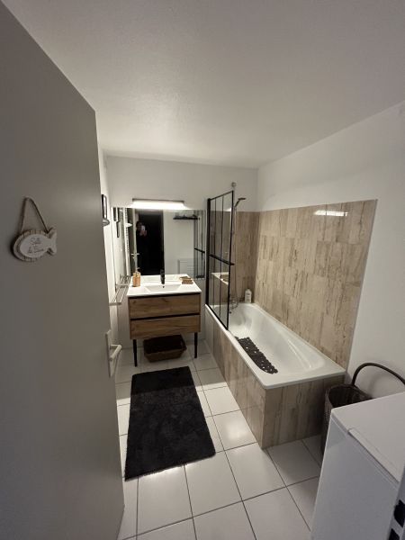 photo 10 Owner direct vacation rental Sete appartement Languedoc-Roussillon Hrault bathroom