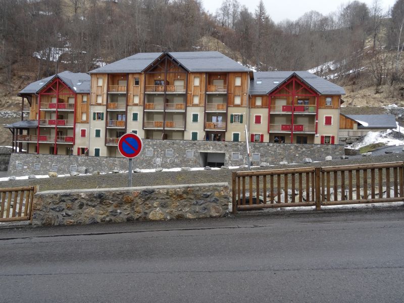 photo 3 Owner direct vacation rental Barges appartement Midi-Pyrnes Hautes-Pyrnes Outside view