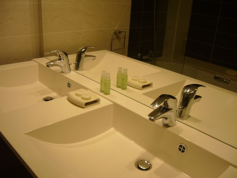 photo 12 Owner direct vacation rental Annecy appartement Rhone-Alps Haute-Savoie bathroom