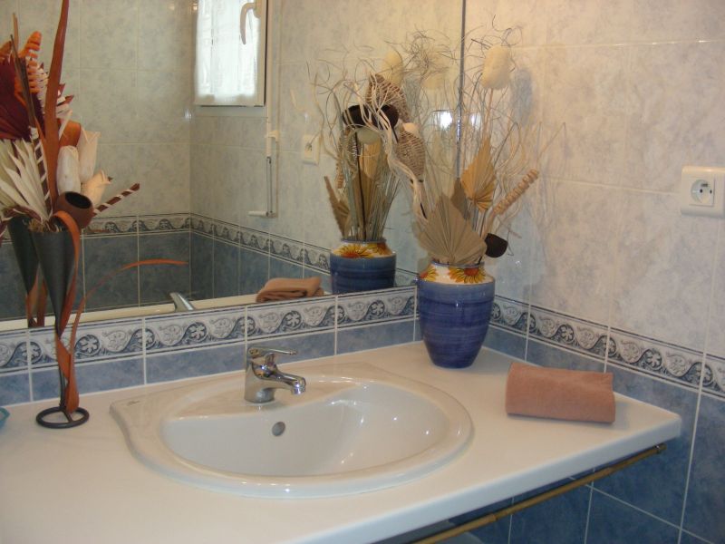 photo 13 Owner direct vacation rental le Tudy maison Brittany Finistre Washing facilities