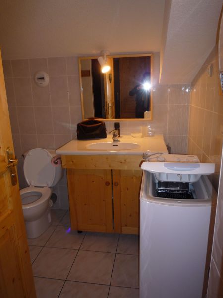 photo 9 Owner direct vacation rental Valfrjus appartement Rhone-Alps Savoie Washing facilities