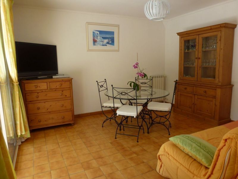 photo 1 Owner direct vacation rental Antibes appartement Provence-Alpes-Cte d'Azur Alpes-Maritimes Living room