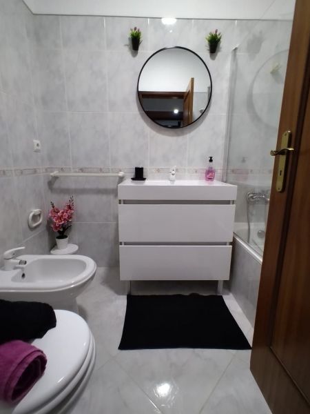 photo 10 Owner direct vacation rental Sesimbra appartement Greater Lisbon and Setbal Setbal bathroom
