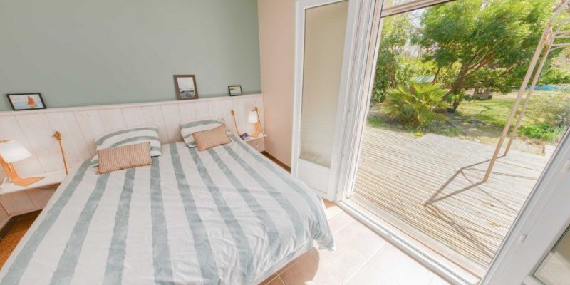 photo 3 Owner direct vacation rental Hourtin villa Aquitaine Gironde bedroom 1