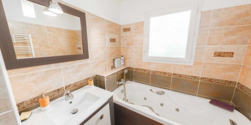 photo 11 Owner direct vacation rental Hourtin villa Aquitaine Gironde bathroom