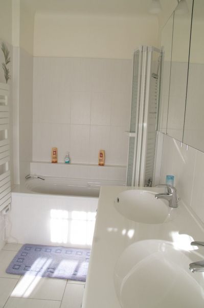 photo 11 Owner direct vacation rental Montrichard maison Centre Loir et Cher Washing facilities 2