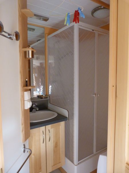 photo 6 Owner direct vacation rental Avoriaz studio Rhone-Alps Haute-Savoie Washing facilities