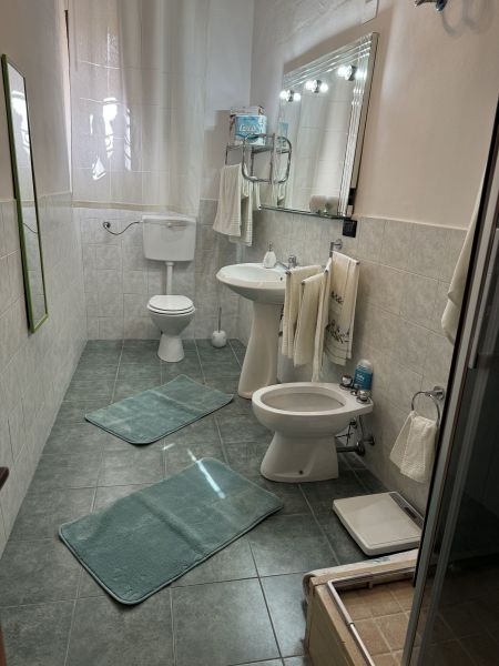photo 12 Owner direct vacation rental Castellammare del Golfo appartement Sicily Trapani Province bathroom