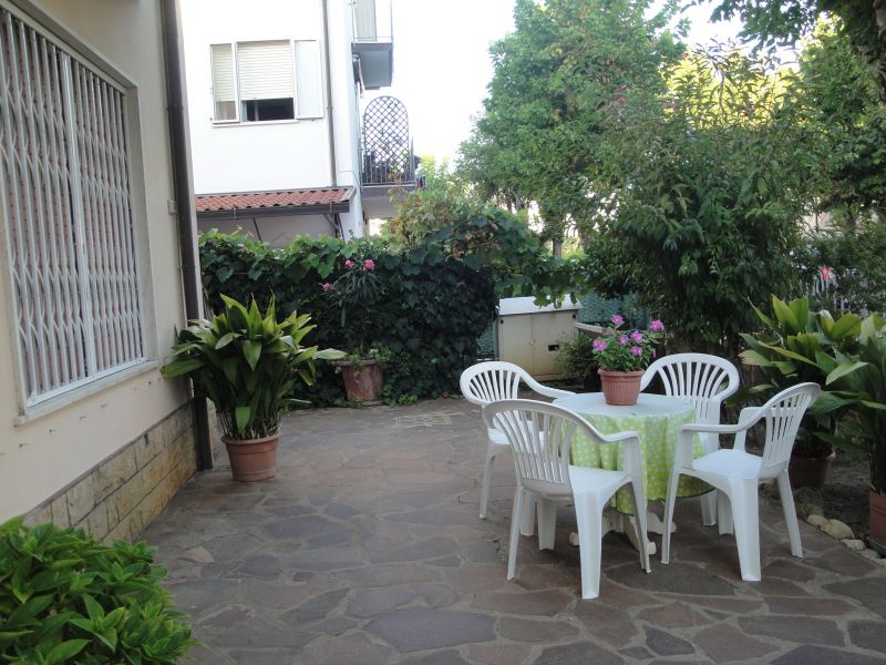 photo 9 Owner direct vacation rental Bellaria Igea Marina appartement Emilia-Romagna Rimini Province Garden