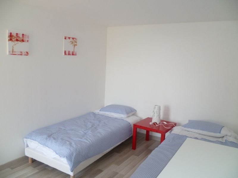 photo 8 Owner direct vacation rental Hyres appartement Provence-Alpes-Cte d'Azur Var bedroom 2