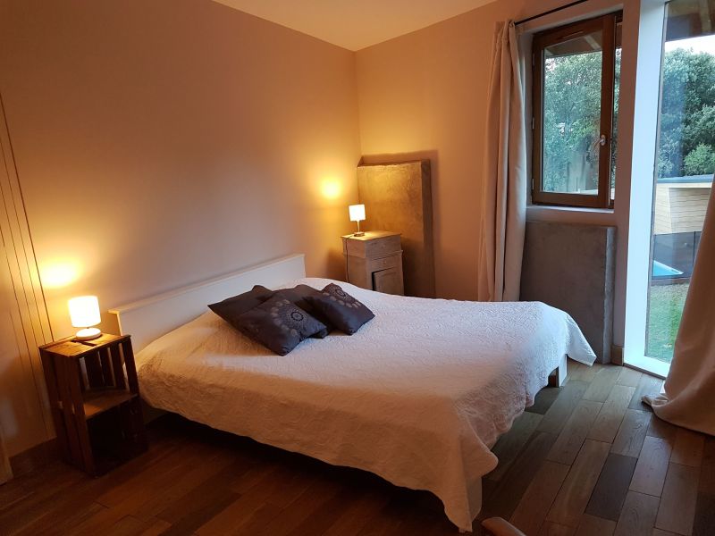 photo 13 Owner direct vacation rental Nmes villa Languedoc-Roussillon Gard bedroom 1