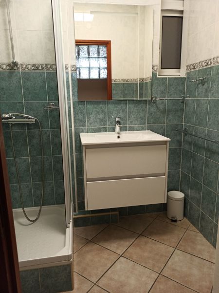 photo 11 Owner direct vacation rental Port Vendres appartement Languedoc-Roussillon Pyrnes-Orientales Washing facilities