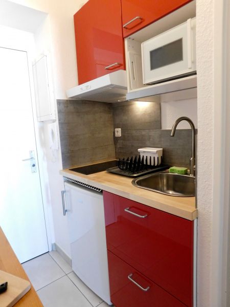 photo 12 Owner direct vacation rental Hyres studio Provence-Alpes-Cte d'Azur Var Kitchenette