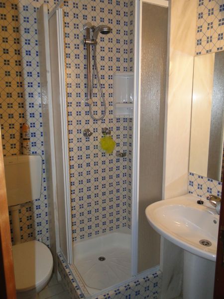 photo 10 Owner direct vacation rental Lagos appartement Algarve  Washing facilities
