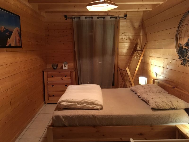 photo 19 Owner direct vacation rental Ancelle chalet Provence-Alpes-Cte d'Azur Hautes-Alpes bedroom 1