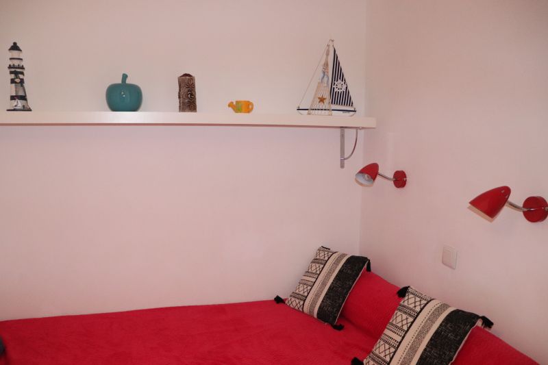 photo 8 Owner direct vacation rental Port Camargue studio Languedoc-Roussillon Gard Extra sleeping accommodation