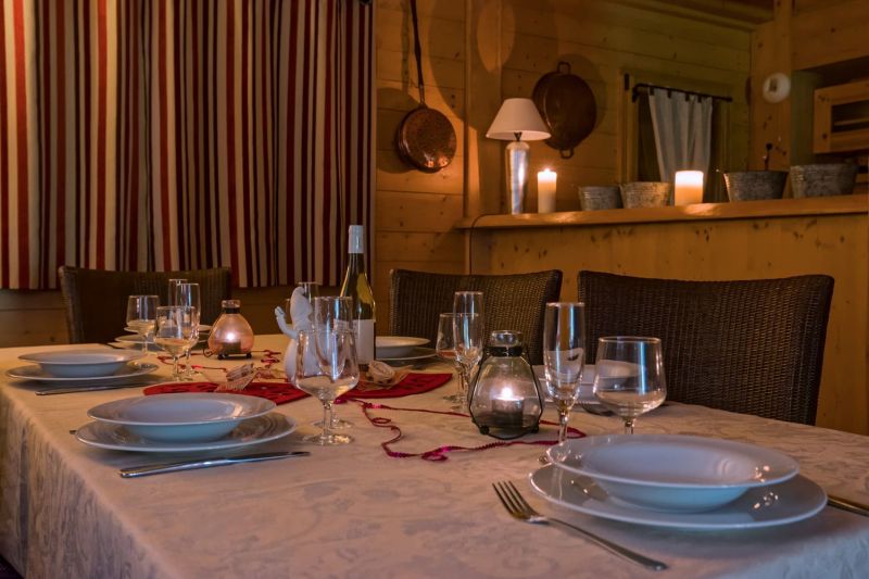 photo 17 Owner direct vacation rental Samons chalet Rhone-Alps Haute-Savoie Dining room