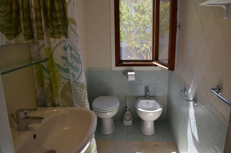 photo 7 Owner direct vacation rental Rio nell'Elba appartement Tuscany Elba Island bathroom