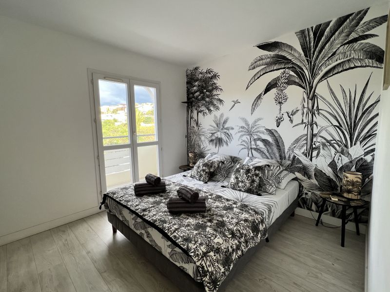 photo 10 Owner direct vacation rental Saint-Gilles les Bains villa   bedroom 1