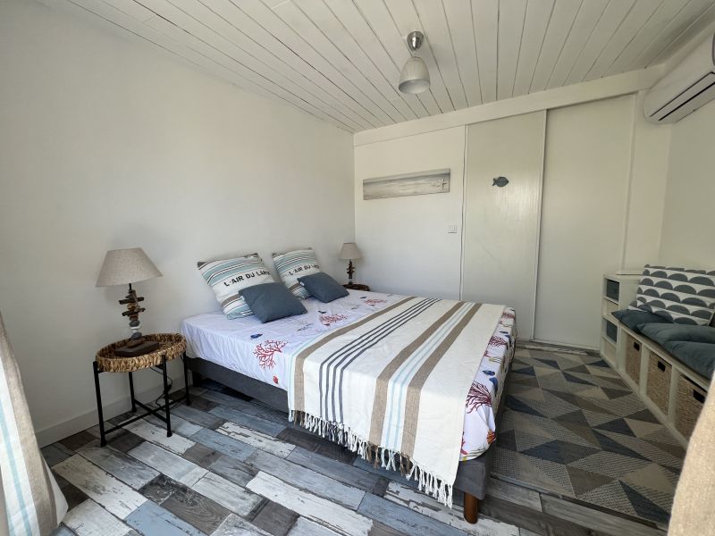 photo 19 Owner direct vacation rental Saint-Gilles les Bains villa   bedroom 3