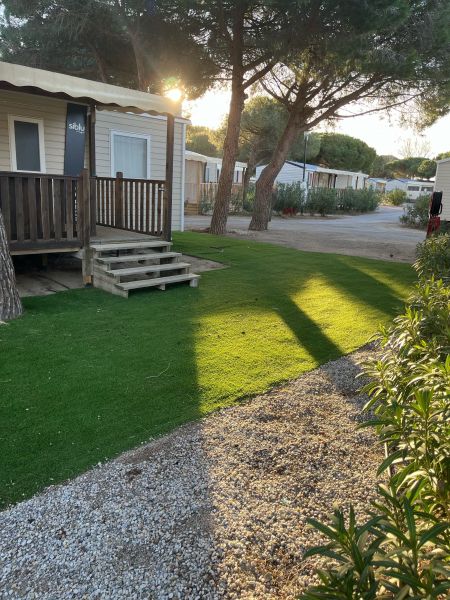 photo 1 Owner direct vacation rental Canet-en-Roussillon mobilhome Languedoc-Roussillon Pyrnes-Orientales Outside view