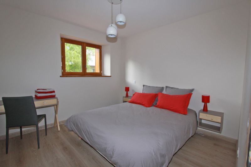 photo 3 Owner direct vacation rental Annecy appartement Rhone-Alps Haute-Savoie bedroom 1