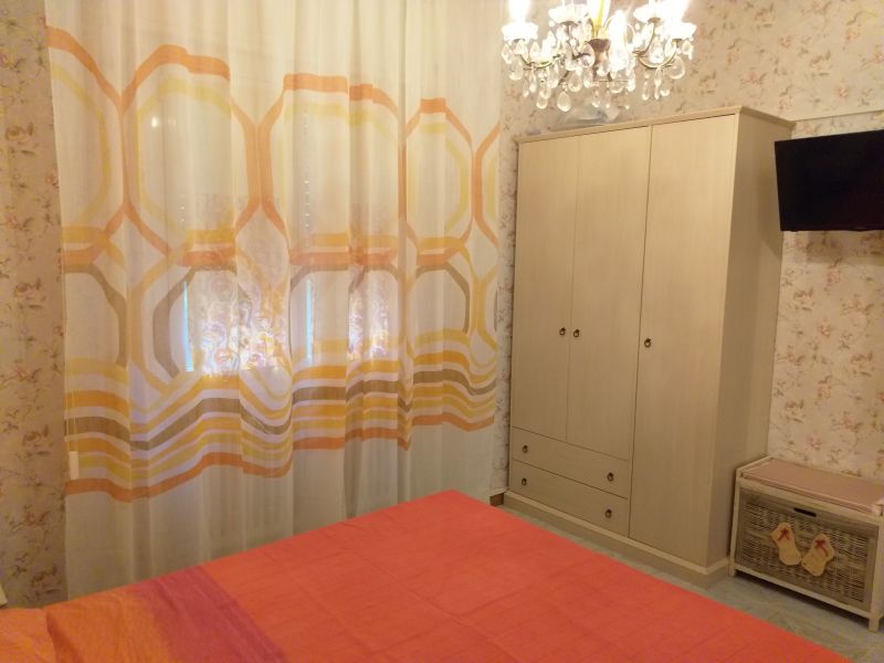 photo 22 Owner direct vacation rental Sanremo appartement Liguria Imperia Province bedroom 2