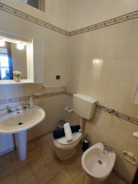 photo 21 Owner direct vacation rental Sesimbra appartement Greater Lisbon and Setbal Setbal bathroom 1