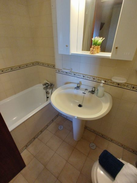 photo 22 Owner direct vacation rental Sesimbra appartement Greater Lisbon and Setbal Setbal bathroom 1