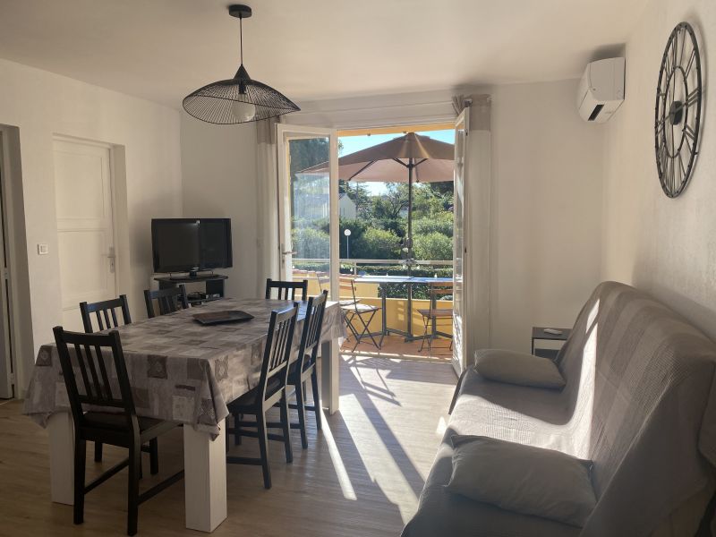 photo 4 Owner direct vacation rental Le Lavandou appartement Provence-Alpes-Cte d'Azur Var Dining room