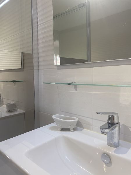 photo 10 Owner direct vacation rental Le Lavandou appartement Provence-Alpes-Cte d'Azur Var bathroom