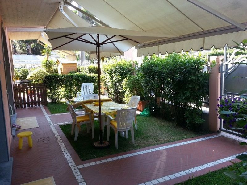 photo 1 Owner direct vacation rental Marina di Massa appartement   Garden