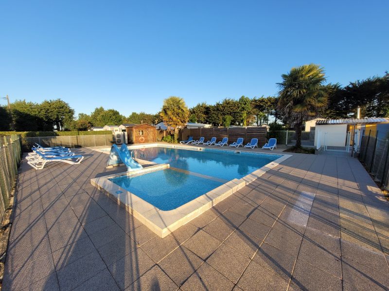 photo 9 Owner direct vacation rental Damgan mobilhome Brittany Morbihan Swimming pool